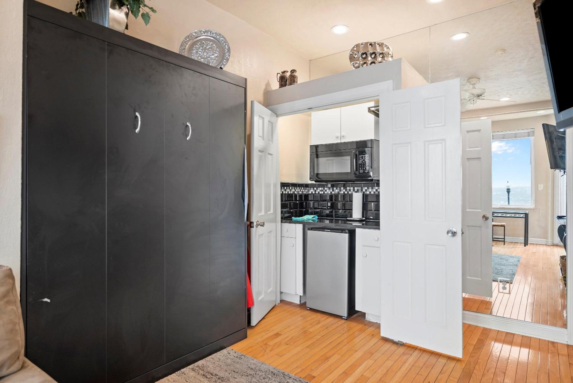 Charming Studio-Panoramic View-Your Pittsburgh Sanctuary Apartment Exterior foto