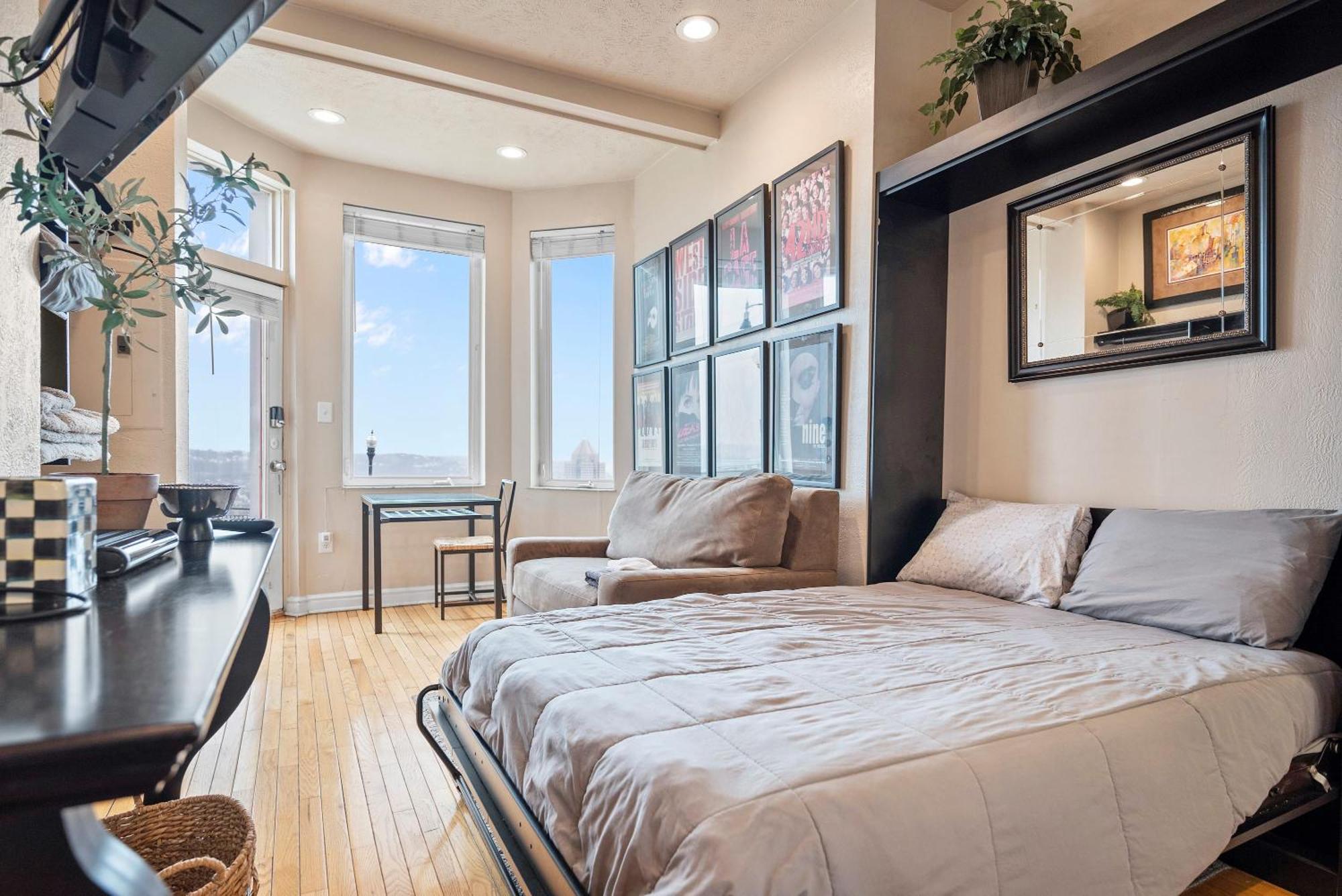 Charming Studio-Panoramic View-Your Pittsburgh Sanctuary Apartment Exterior foto