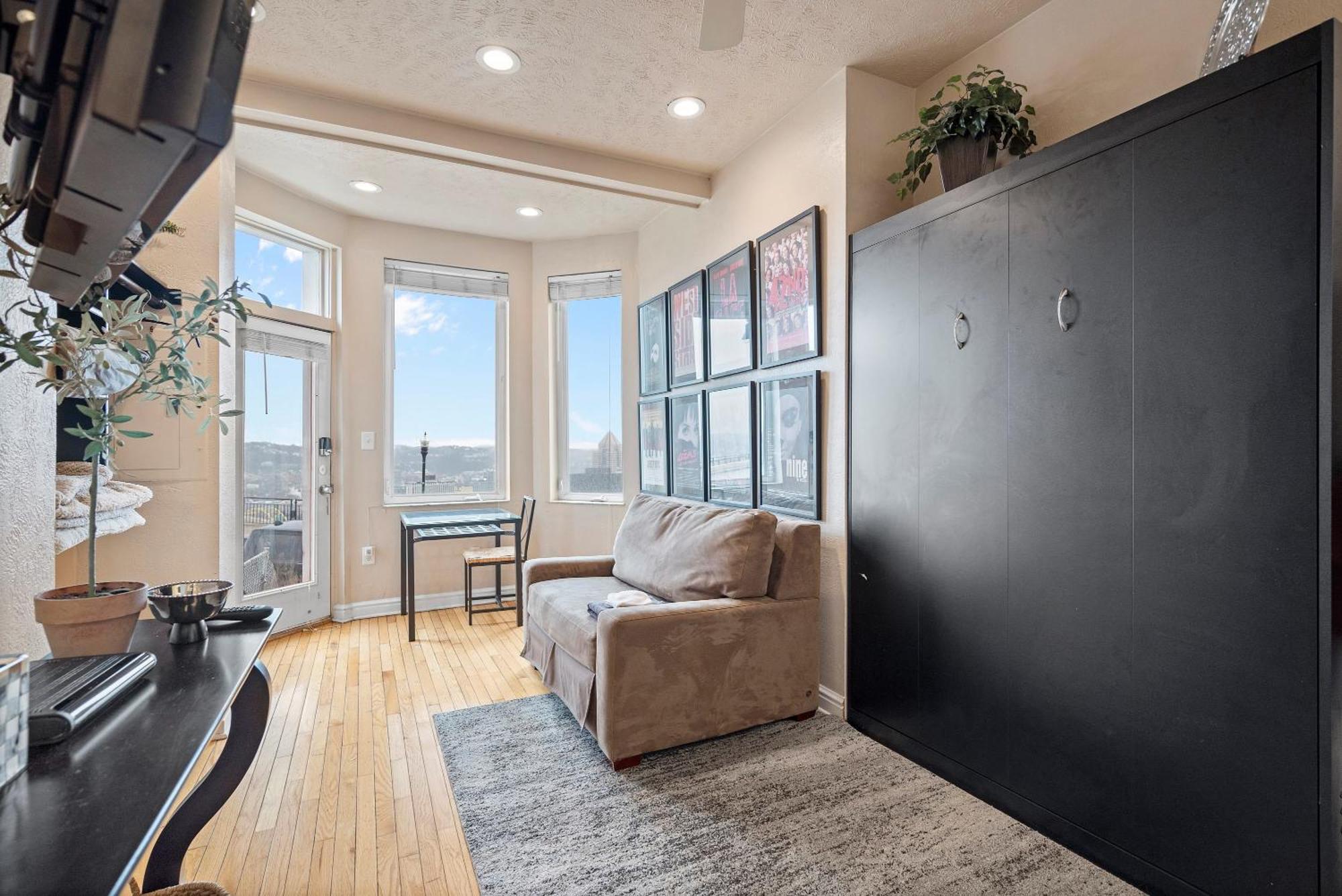 Charming Studio-Panoramic View-Your Pittsburgh Sanctuary Apartment Exterior foto
